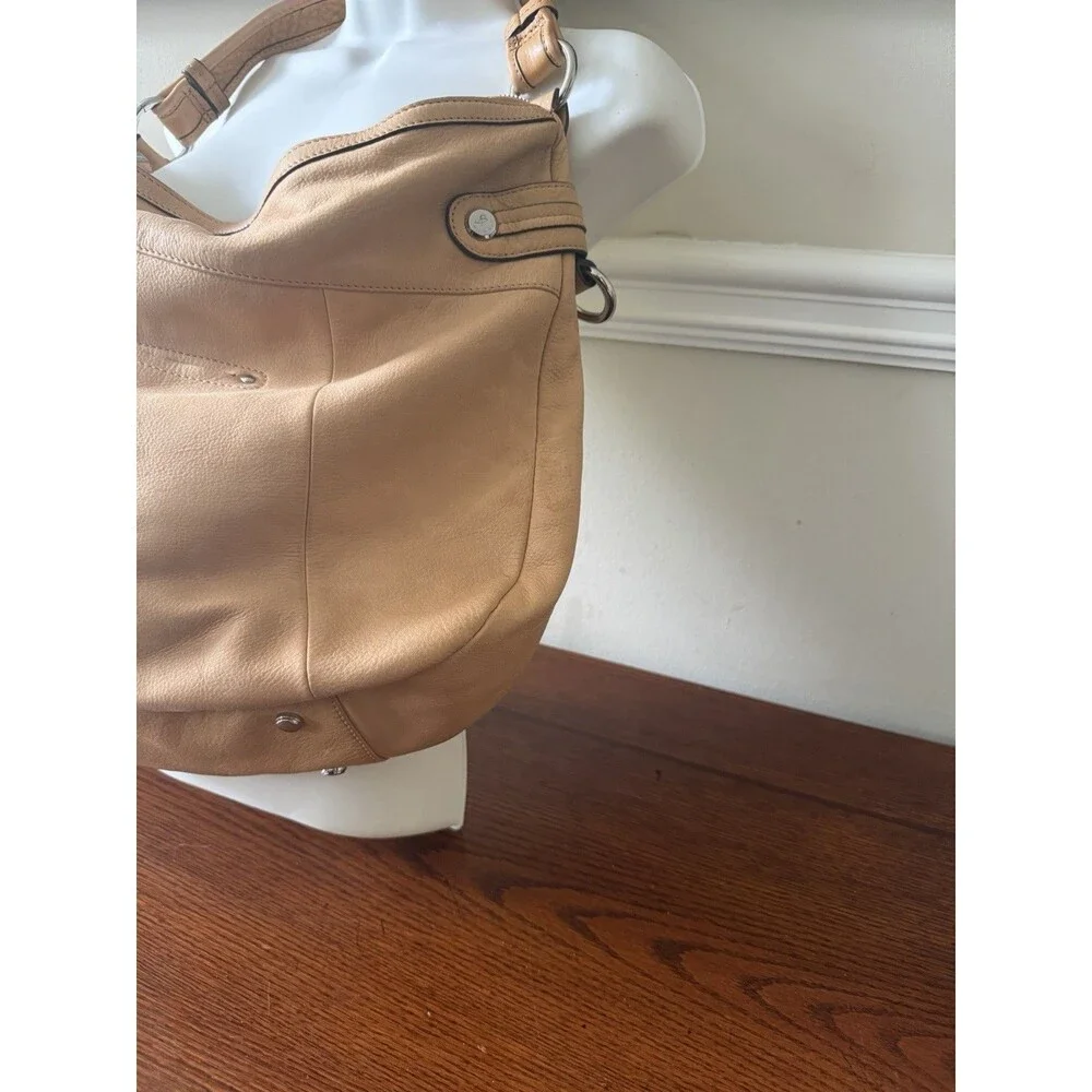 B. Makowsky Tan Leather Hobo Bag Multi-Pocket Cargo Style Silver Hardware